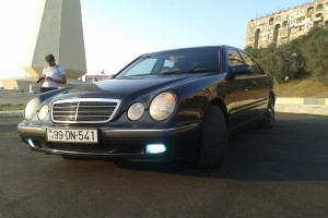 Mercedes E 220 2000