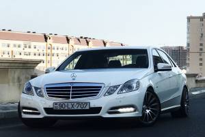 Mercedes E 200 