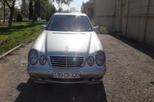 Mercedes E 270 2000