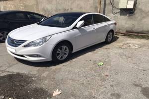 Hyundai Sonata 