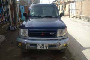 Mitsubishi Pajero iO 