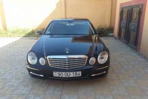 Mercedes E 200 